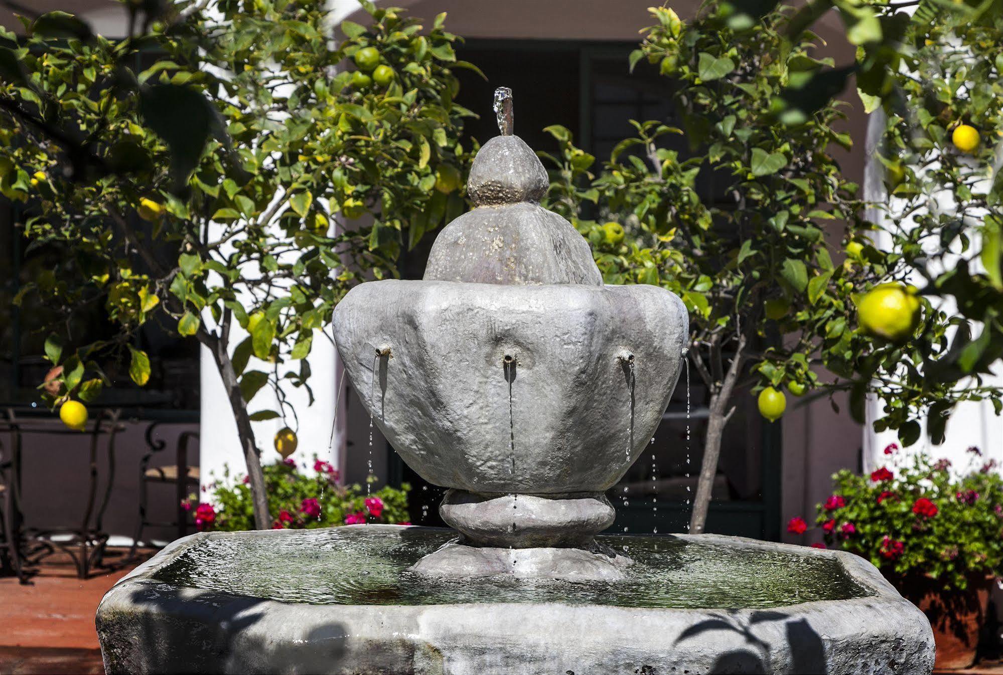 Spanish Garden Inn Санта Барбара Екстериор снимка